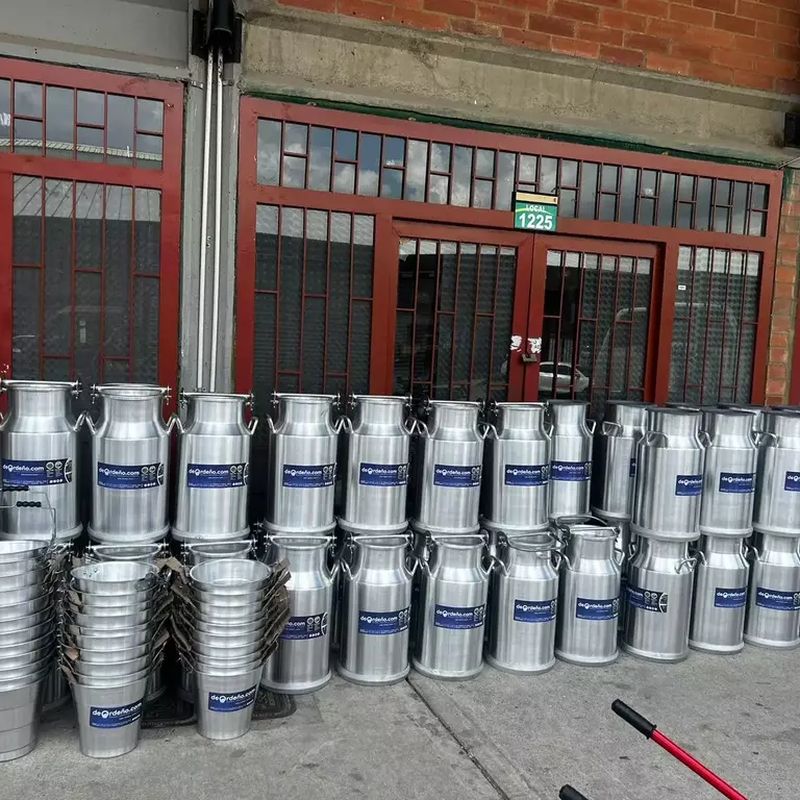 Cantinas Lecheras en Aluminio — foto 2