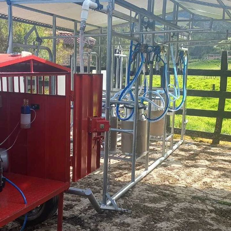 CASETA SEGURA CON PUERTAS para conexión a establo — foto 2