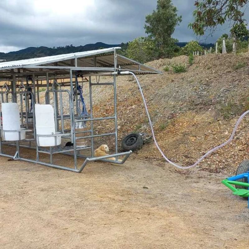 Trailer de Ordeño Móvil con Sistema al Vacío para Establo | Techo y llanta de Automovil — foto 2