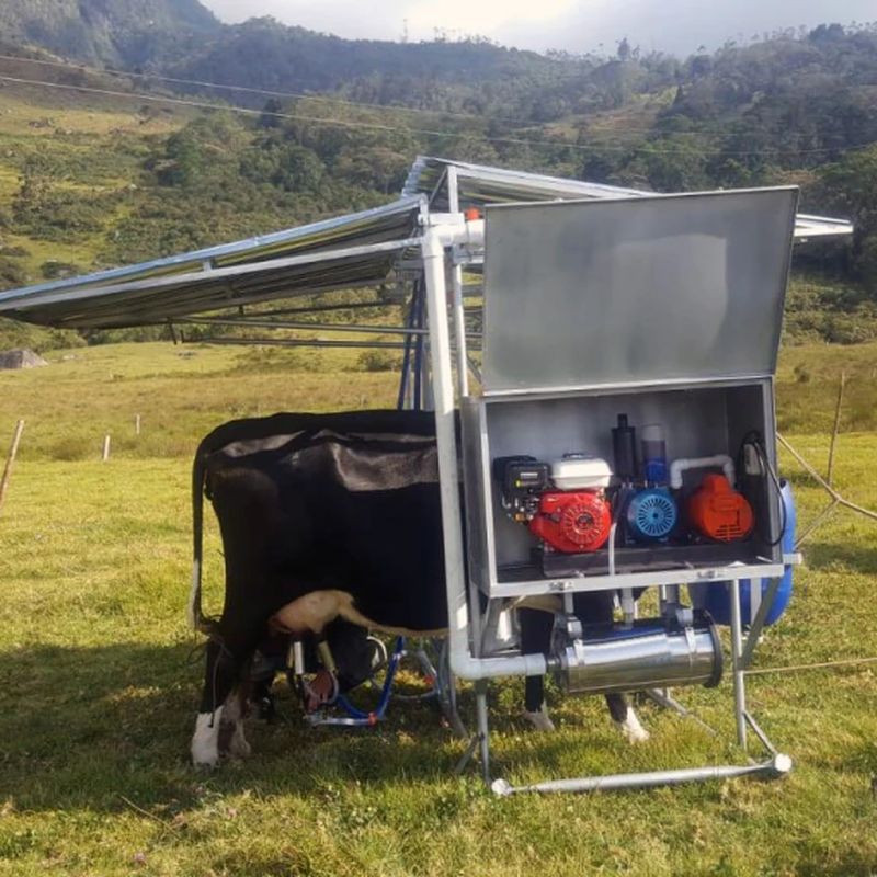 Establo de Ordeño Portátil Galvanizado con comederos, teja y cajón de 2 puestos — foto 2